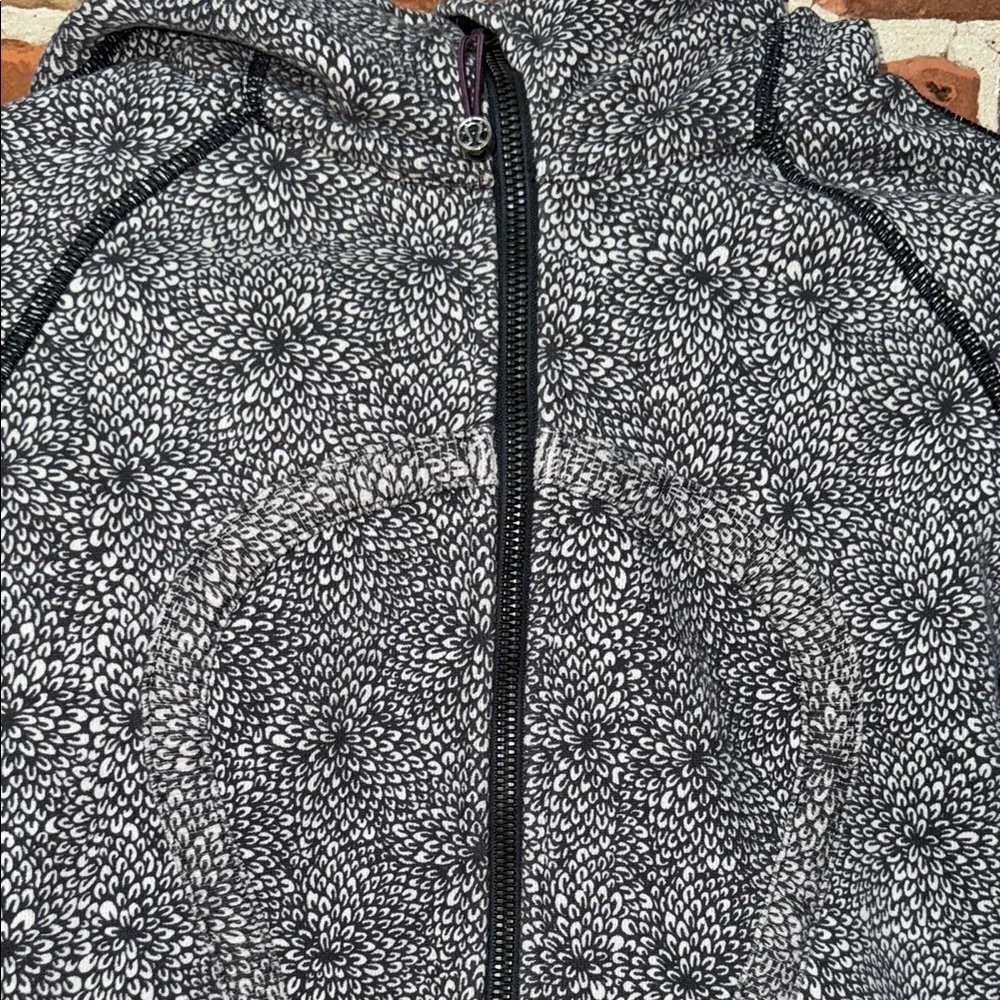 lululemon athletica Gray Scuba Hoodie Fleece Sweater - Picture 5 of 10